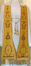 Cloth of Gold Preaching Stole